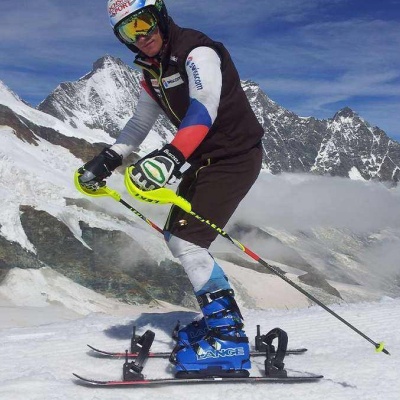 Лыжи и приспособление Easy Ski Simulator